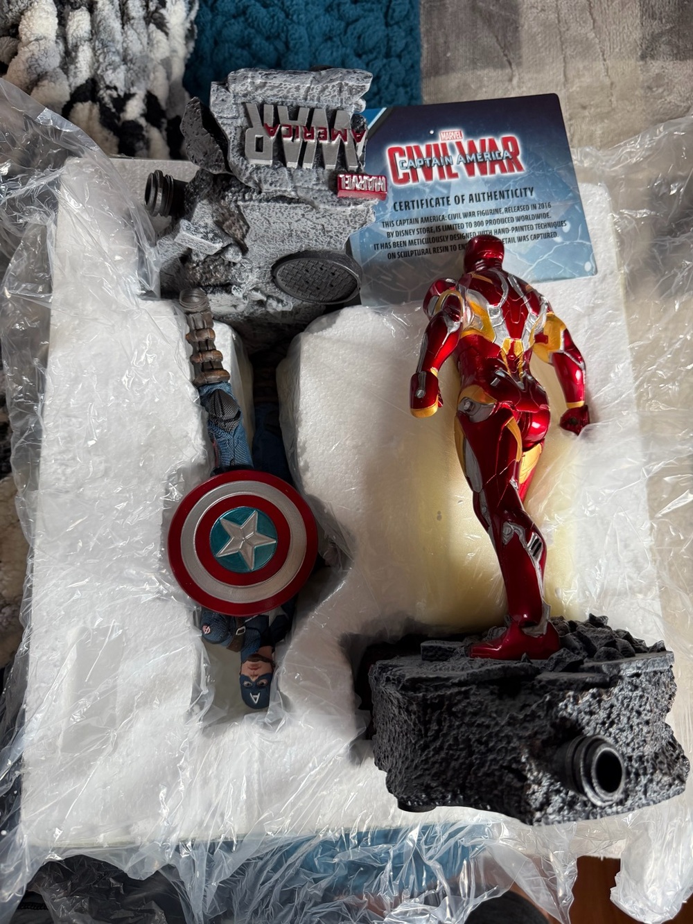 Marvel Captain America and Iron Man Civil War Statue